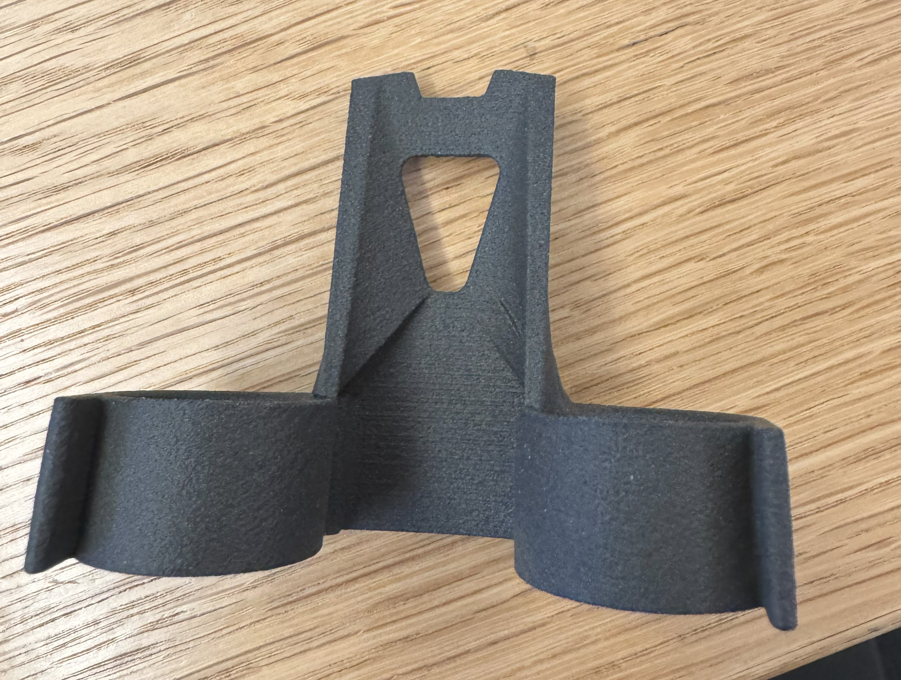 Asymmetrical eating tool